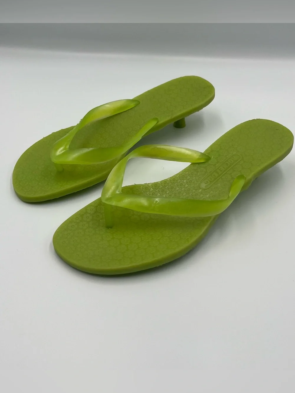 Vtg RARE Rocket Dog Y2K Matte Lime Green Jelly Kitten Heel Sandals Thong Mules 8